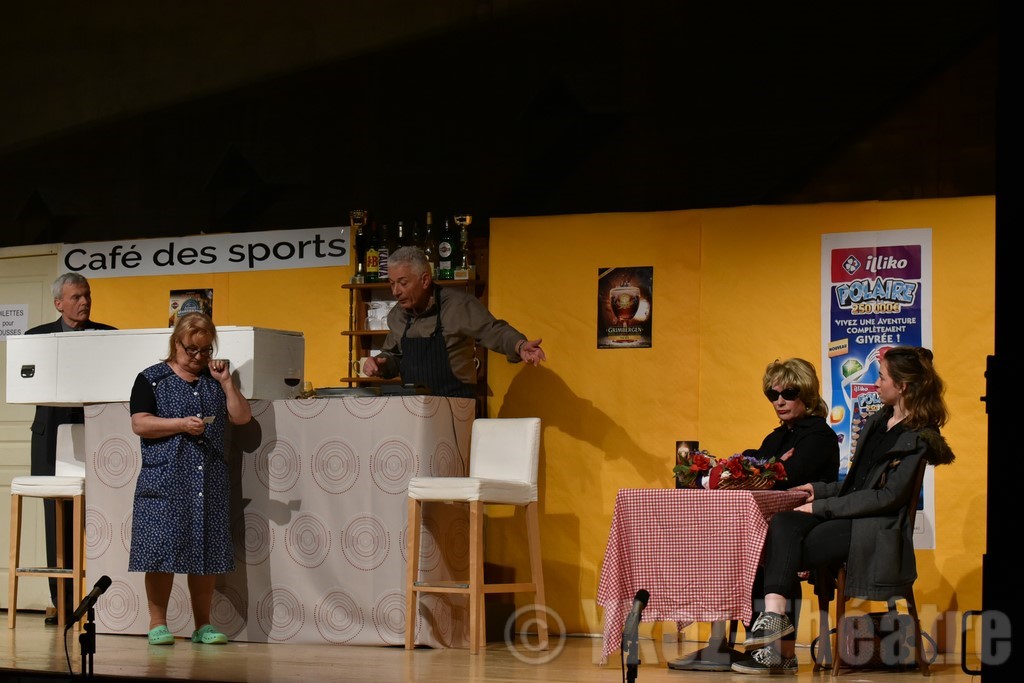Café des Sports, les images